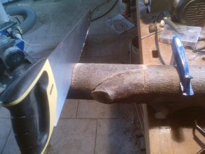coupe d'une buche de bois