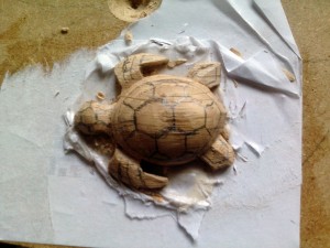 detail tortue bois sculpté